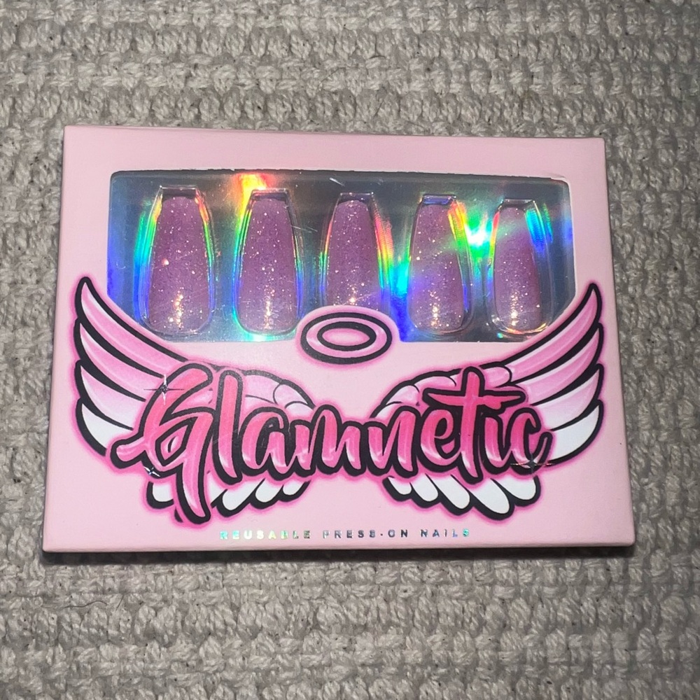 Glamnetic “Juicy” press on nails